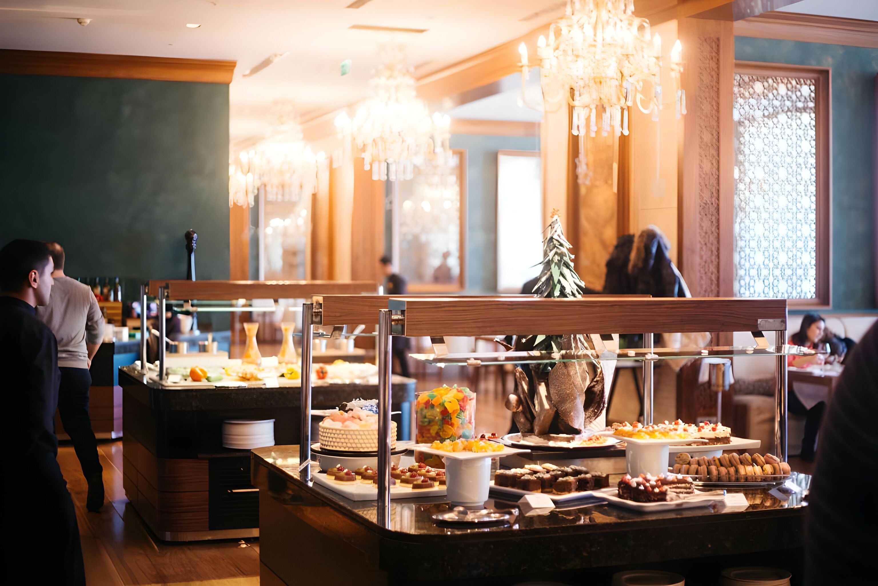 2 restaurants, breakfast, lunch, dinner served; international cuisine 