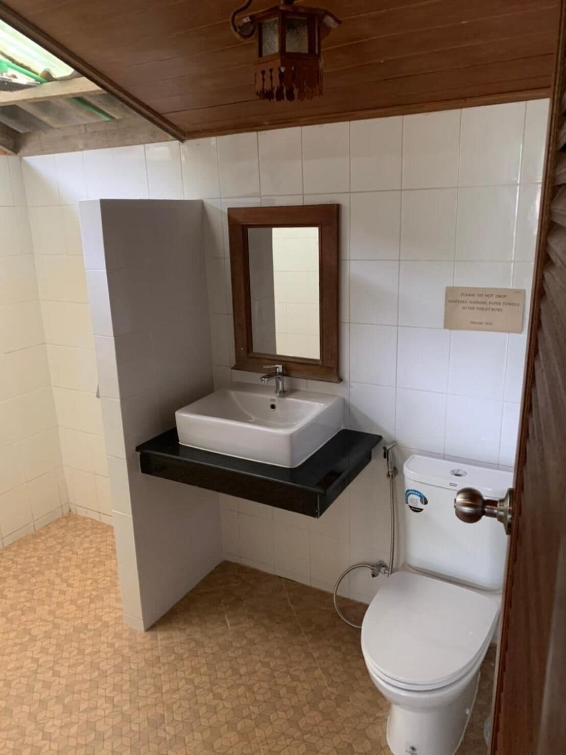 shower, free toiletries, towels