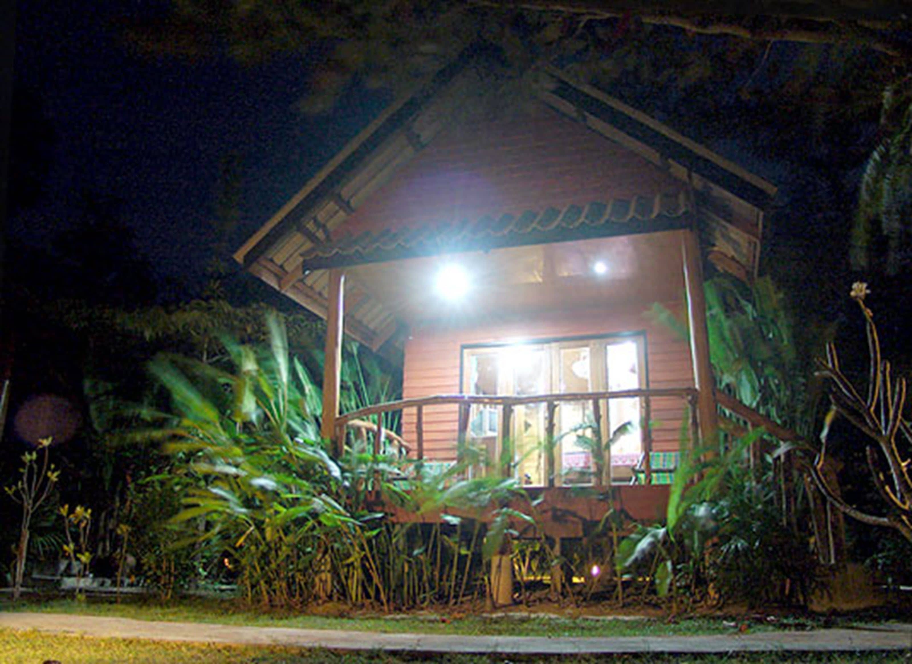 superior cottage | in-room safe, desk, cots/infant beds, rollaway beds