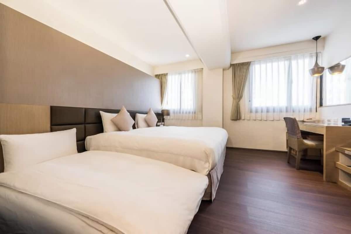 Coffres-forts dans les chambres, bureau, rideaux occultants