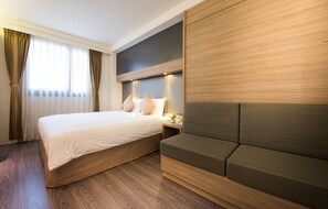 Premium Double Room | In-room safe, desk, blackout curtains, free WiFi - Shin Yuan Park Hotel (Hsinchu)