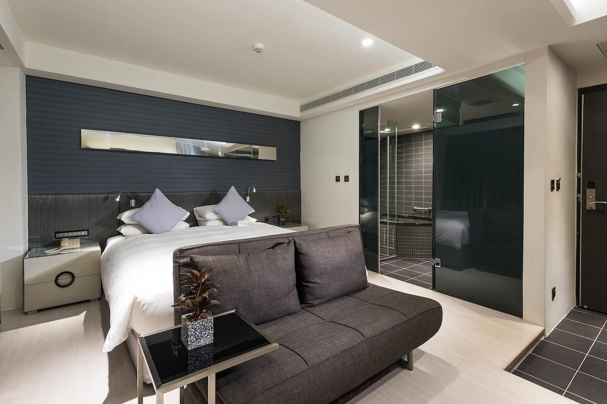 Premium Double Room | In-room safe, desk, soundproofing, free WiFi