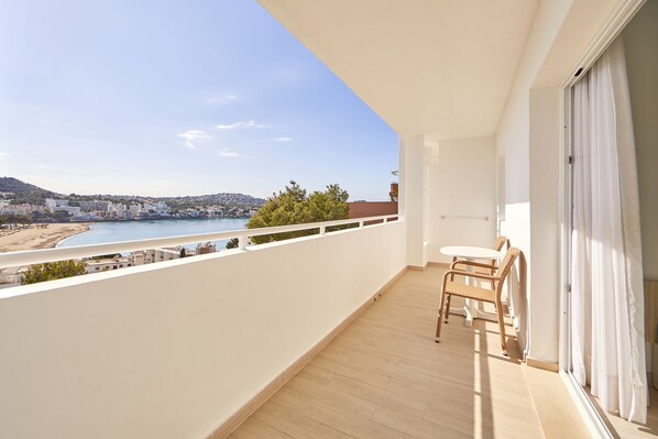 Panoramic-Apartment, 1 Schlafzimmer, Balkon, Meerblick | Strand-/Meerblick