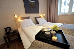 Individually decorated, individually furnished, laptop workspace