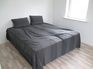 1 habitación, escritorio y sistema de insonorización 