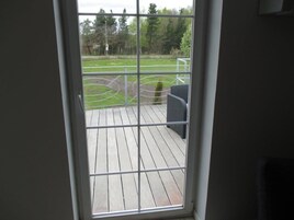 1 bedroom, desk, soundproofing, iron/ironing board