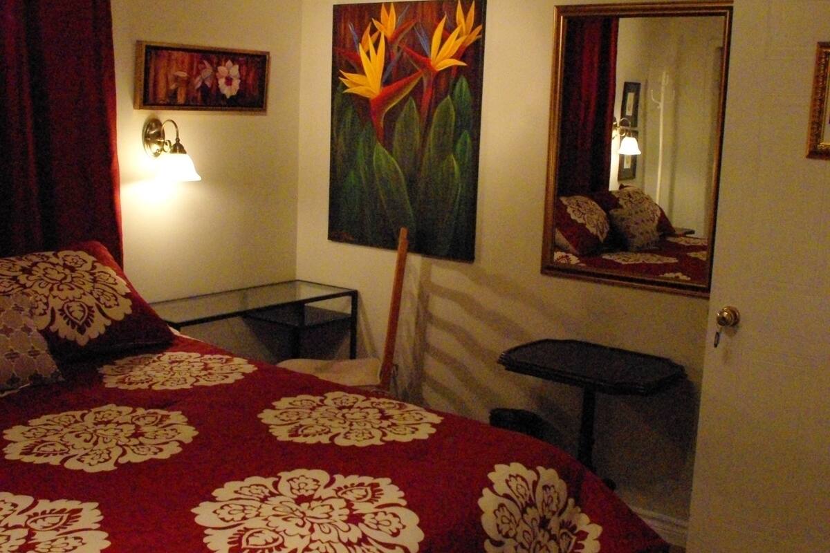 Standard Room, Shared Bathroom | Premium bedding, desk, laptop workspace, soundproofing