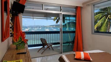 Habitación Confort | Sábanas de algodón egipcio, escritorio y insonorización