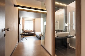 In-room safe, desk, blackout drapes, soundproofing