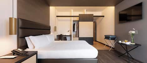 Chambre Double Confort | Coffres-forts dans les chambres, bureau, rideaux occultants