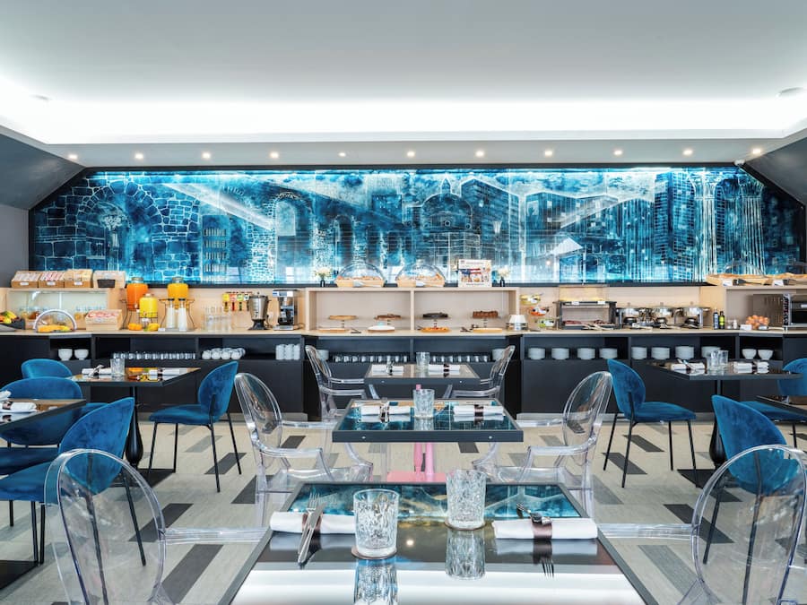 Daily buffet breakfast (EUR 8.00 per person)