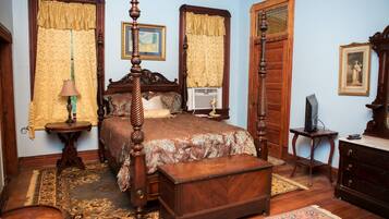 Habitación individual Premium, 1 cama Queen size (Breakfast excluded) | Ropa de cama de alta calidad y escritorio