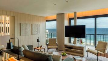 Suite (Diplomat) | Caja de seguridad en la habitación, escritorio y cortinas blackout