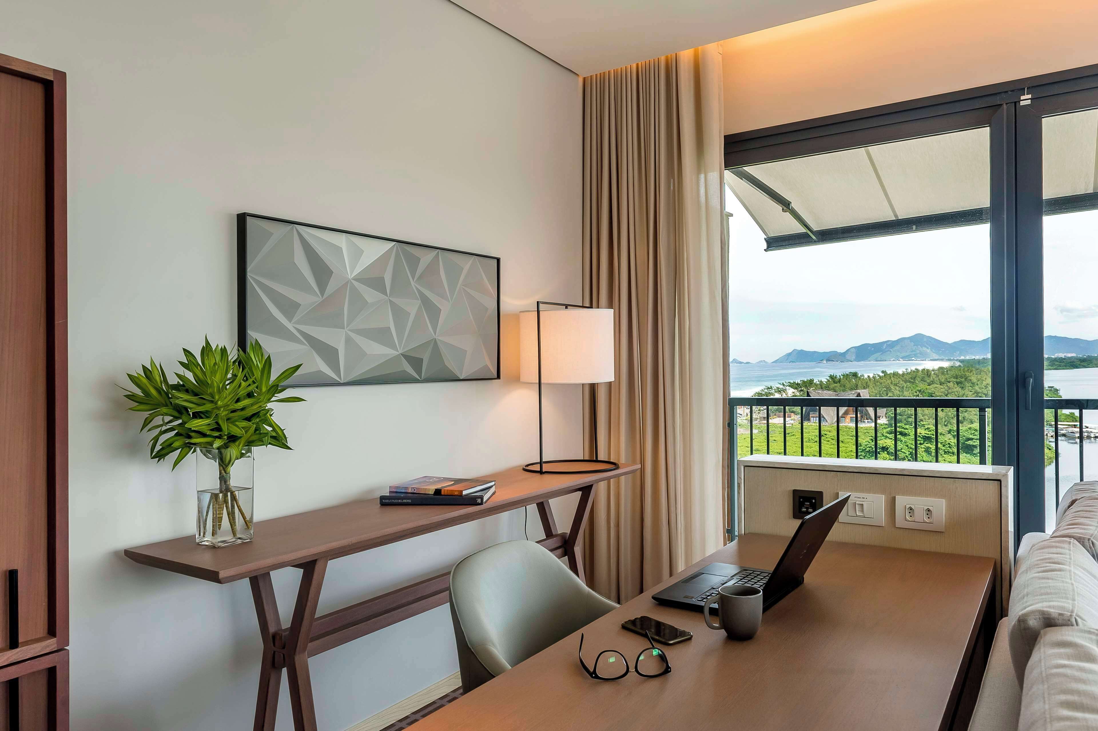 suite (ocean lagoon) | in-room safe, desk, blackout curtains, soundproofing