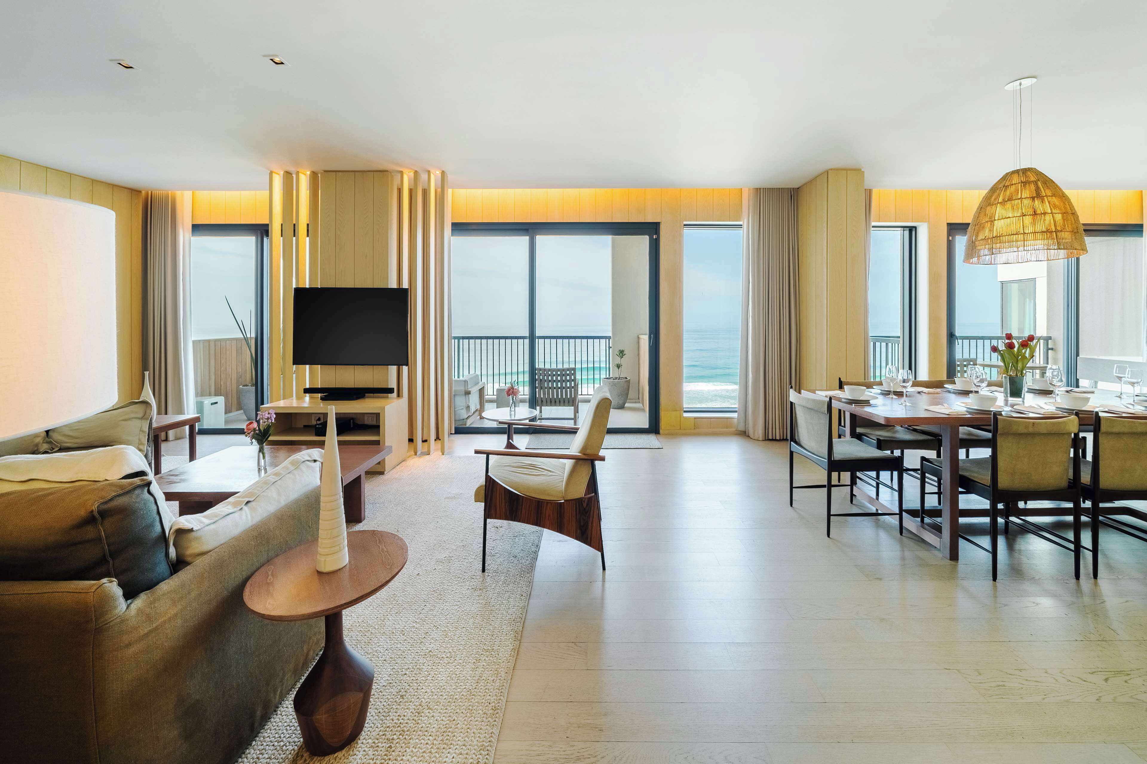 In-room safe, desk, blackout drapes, soundproofing