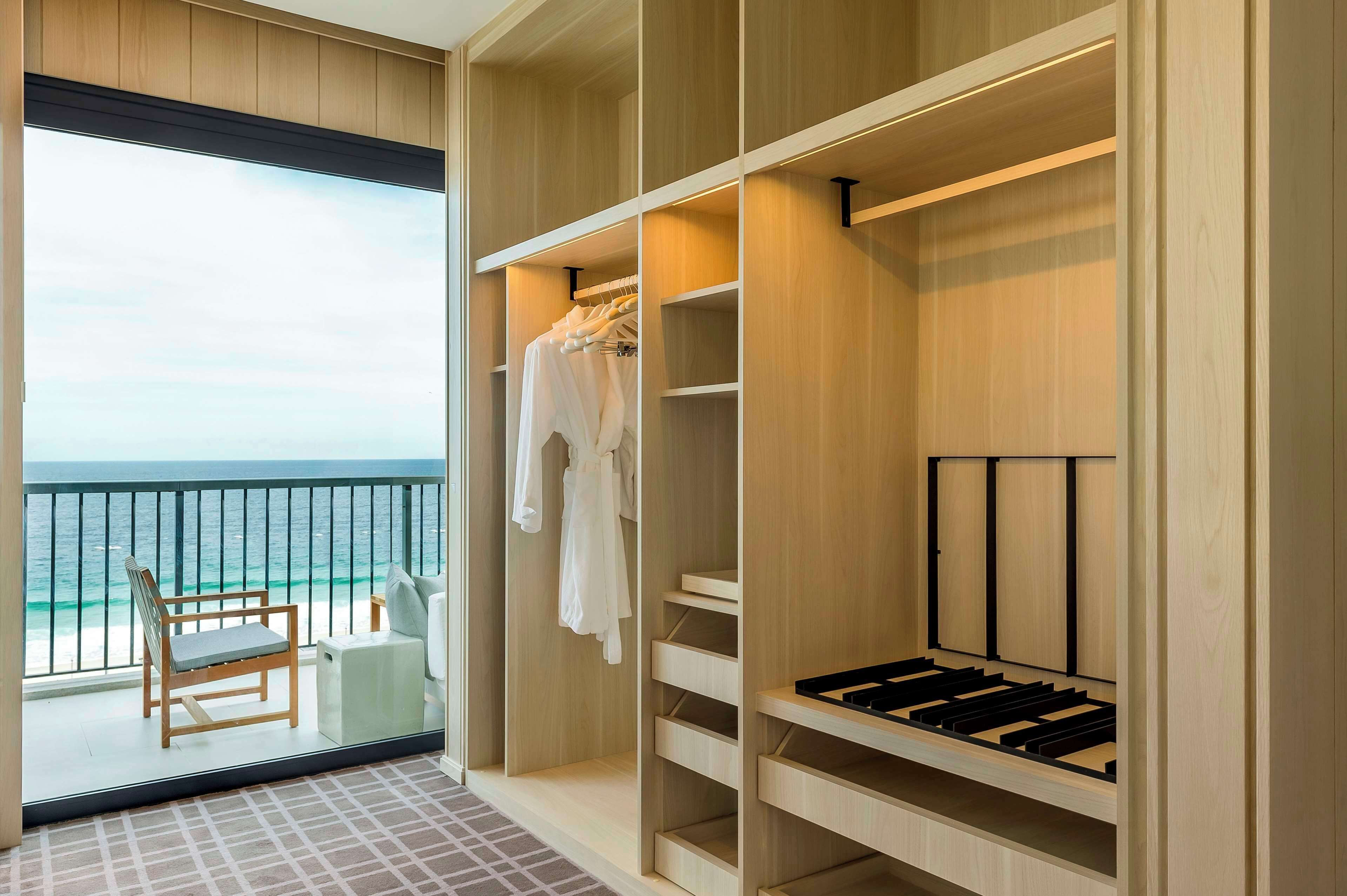 diplomat suite | in-room safe, desk, blackout curtains, soundproofing