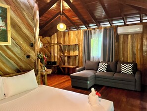 2 Bed Bungalow A  | Luxe beddengoed, een kluis op de kamer, gratis wifi, beddengoed