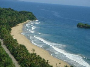 Beach nearby - La Costa de Papito (Cahuita)