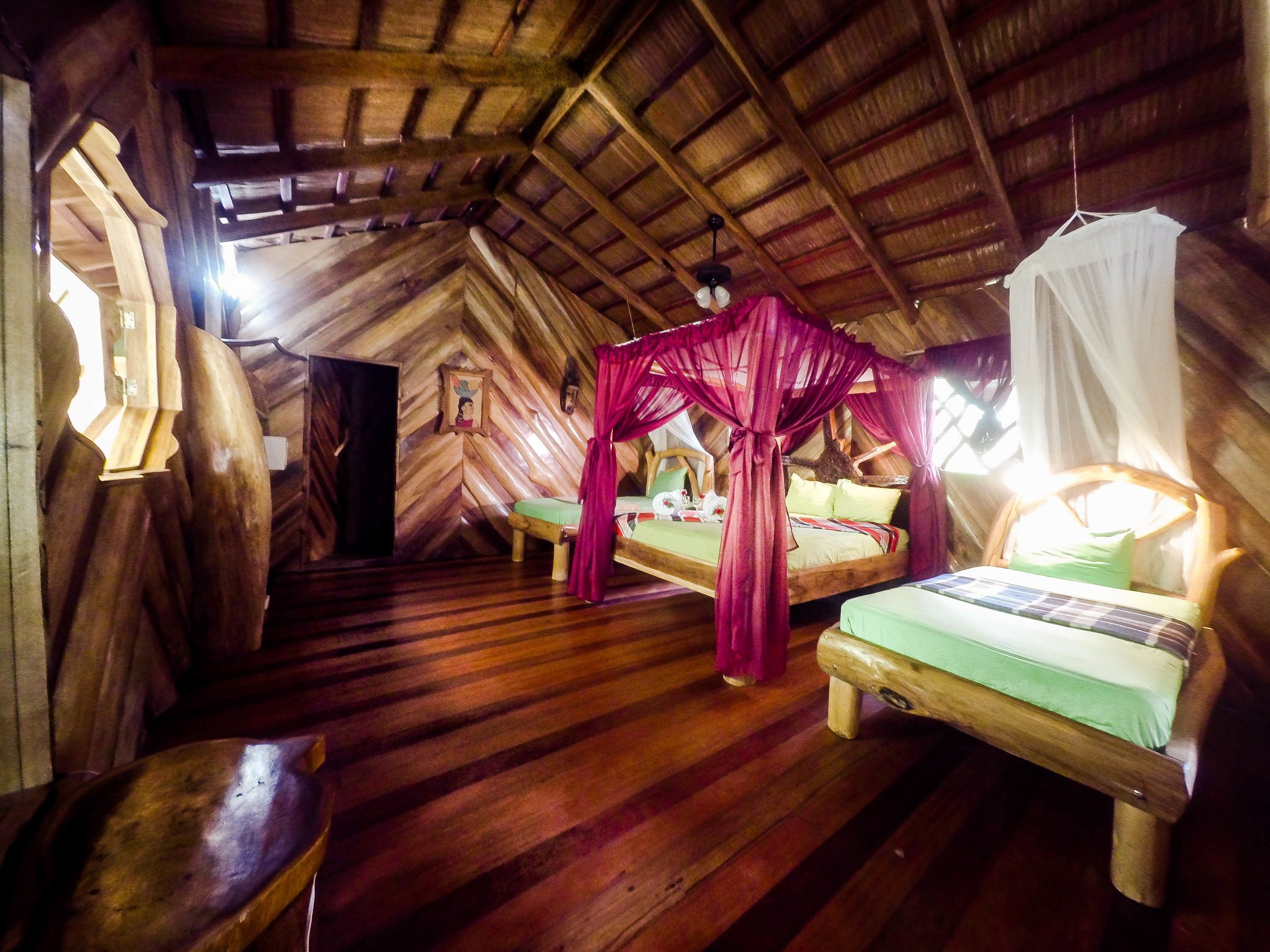 3 bed bungalow 8 | premium bedding, in-room safe, free wifi, bed sheets