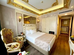Free toiletries, hair dryer, slippers, towels - Hotel Buyuk Hamit (Istanbul)