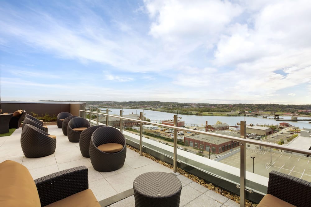 Hampton Inn & Suites Washington DC-Navy Yard