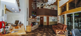 The Round Barn Lodge