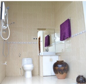 华丽双人房或双床房, 2 张单人床, 海滩景观 | 浴室 | 毛巾