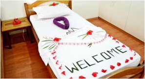 1 bedroom, premium bedding, rollaway beds, free WiFi - Fulidhoo Laperla Guesthouse (Fulidhoo)