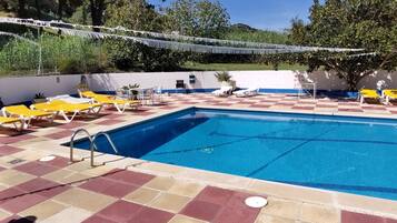 Outdoor pool, pool loungers