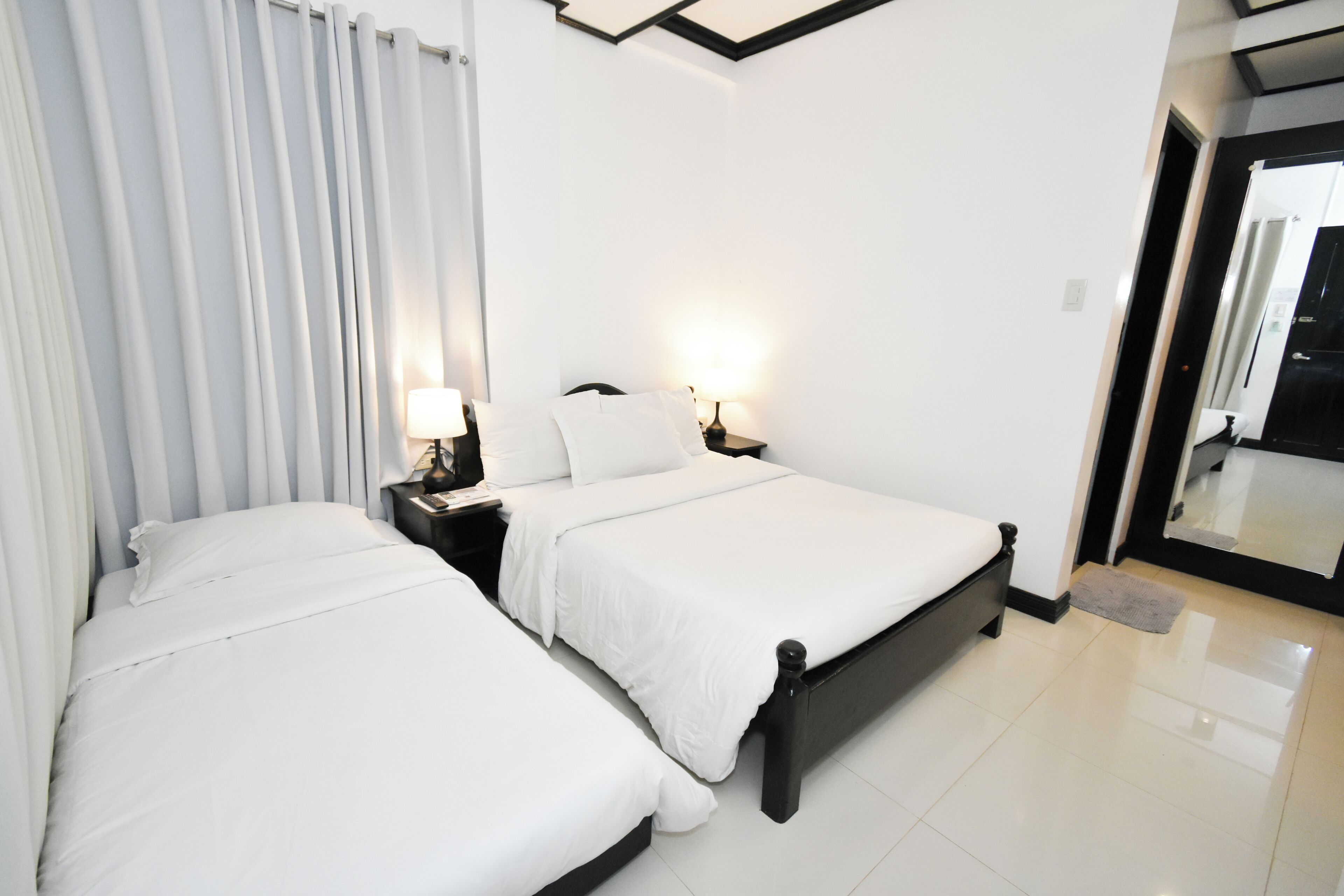 standard queen (2nd floor) | in-room safe, iron/ironing board, free wifi