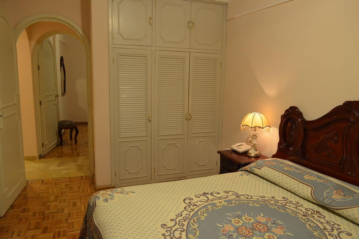 Family Suite | Desk, iron/ironing board (on request), free WiFi