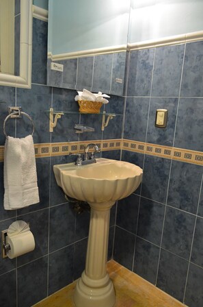 Bathroom - Hotel Boutique Los Angeles (Guanajuato)