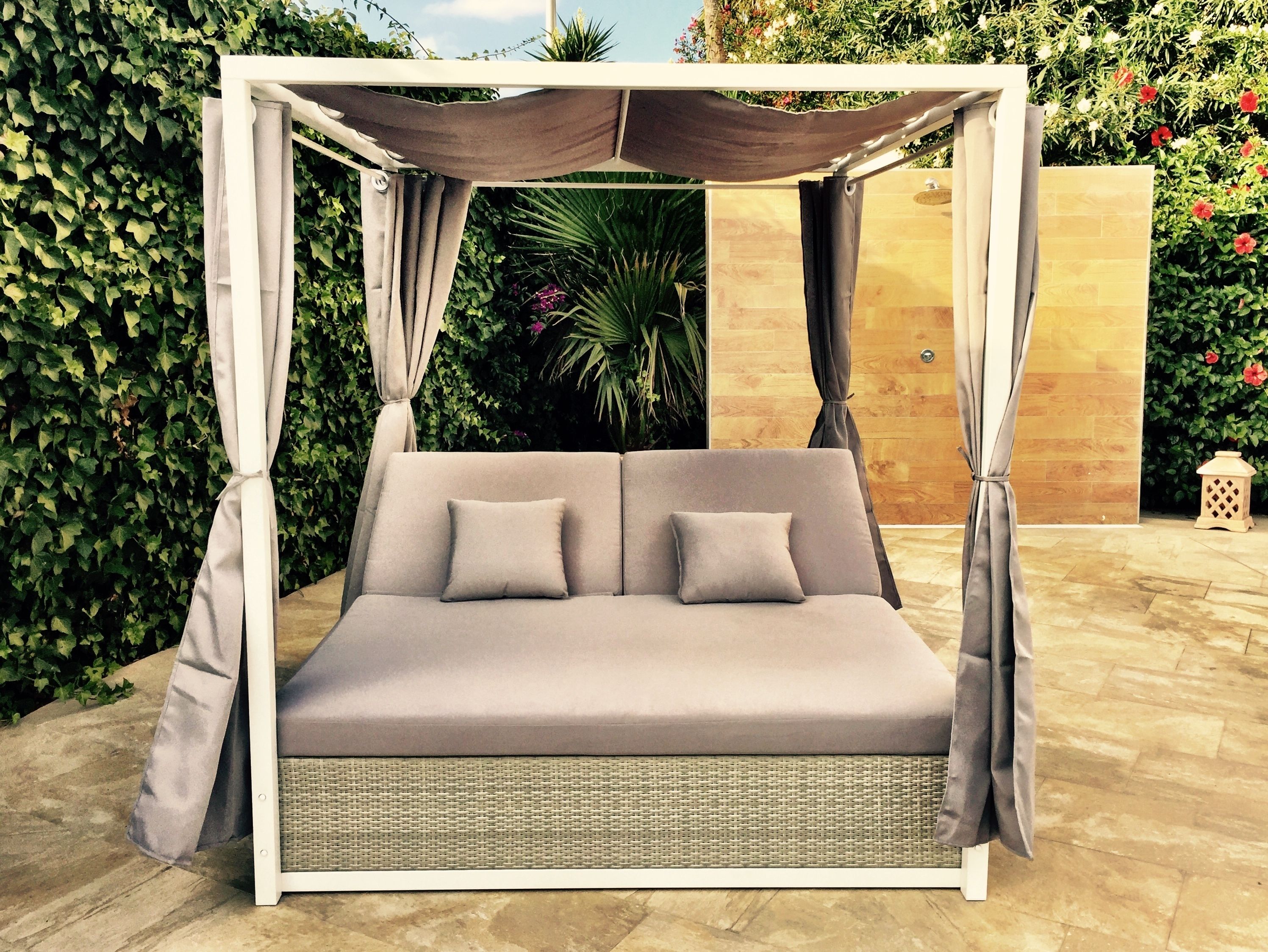 outdoor pool, open 10:00 am to 8:00 pm, pool umbrellas, pool loungers