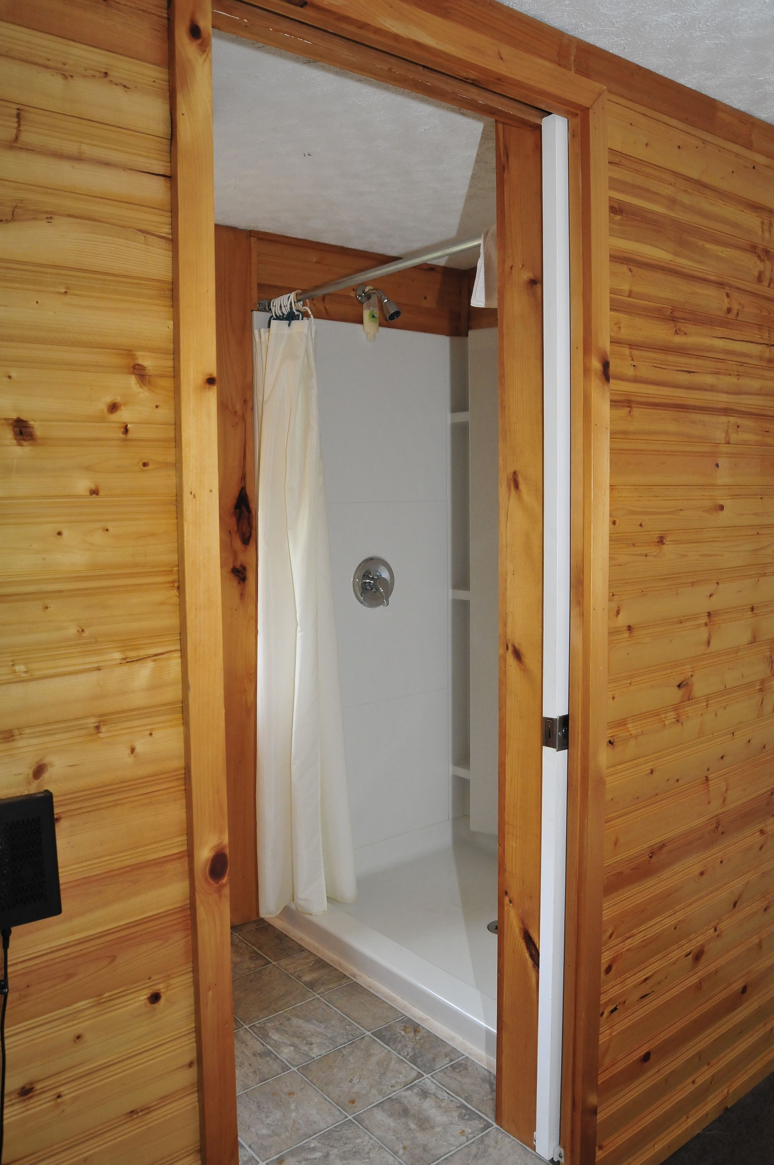 Bed and Breakfast Guestroom with Ensuite Bathroom (#2 B&B) | Baño | Toallas 