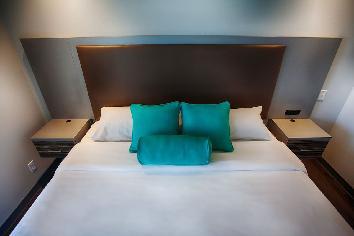 1 bedroom, premium bedding, down duvets, in-room safe