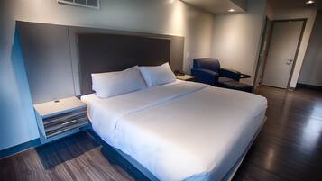 1 bedroom, premium bedding, down comforters, in-room safe