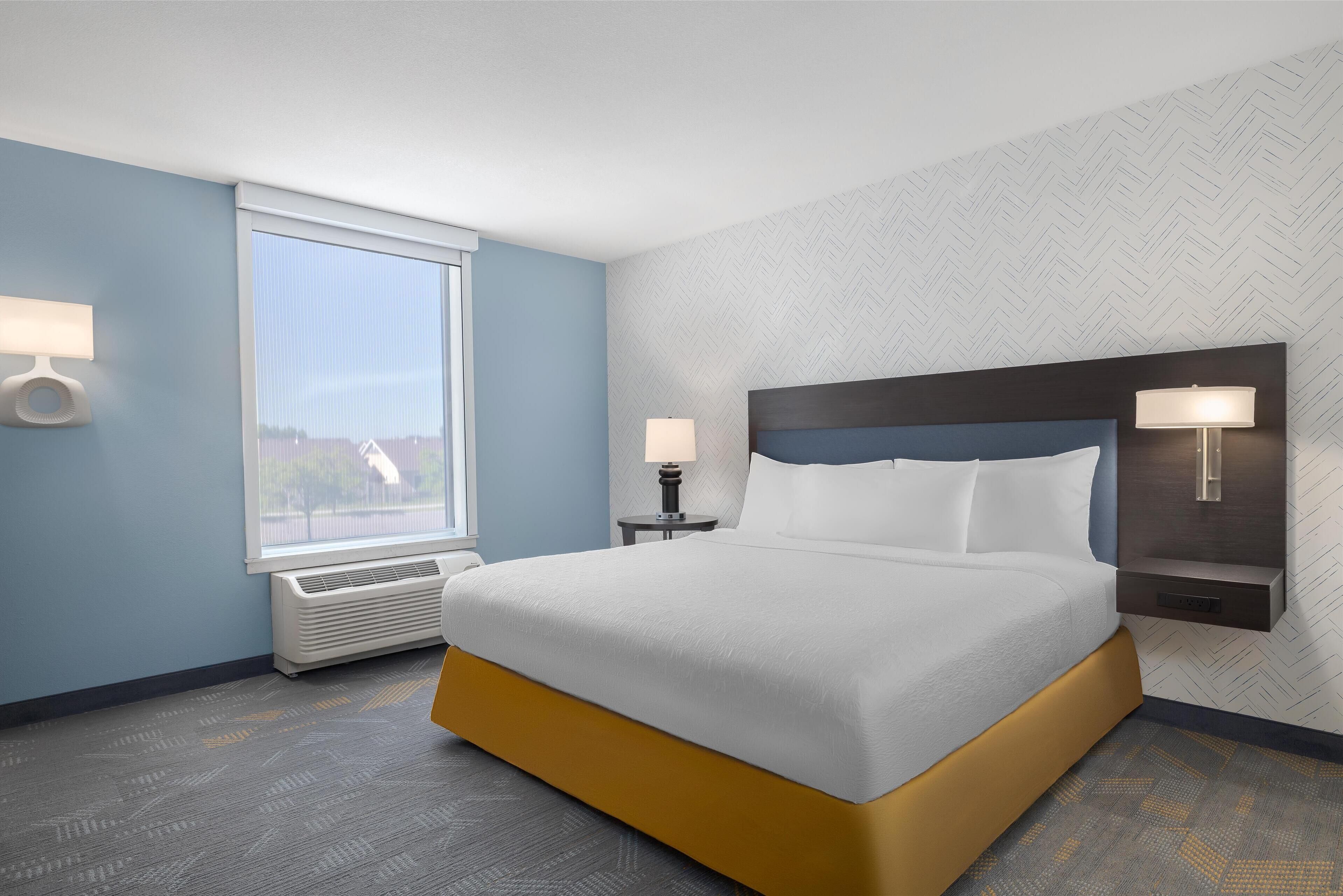 Verduisterende gordijnen, een strijkplank/strijkijzer, gratis wifi