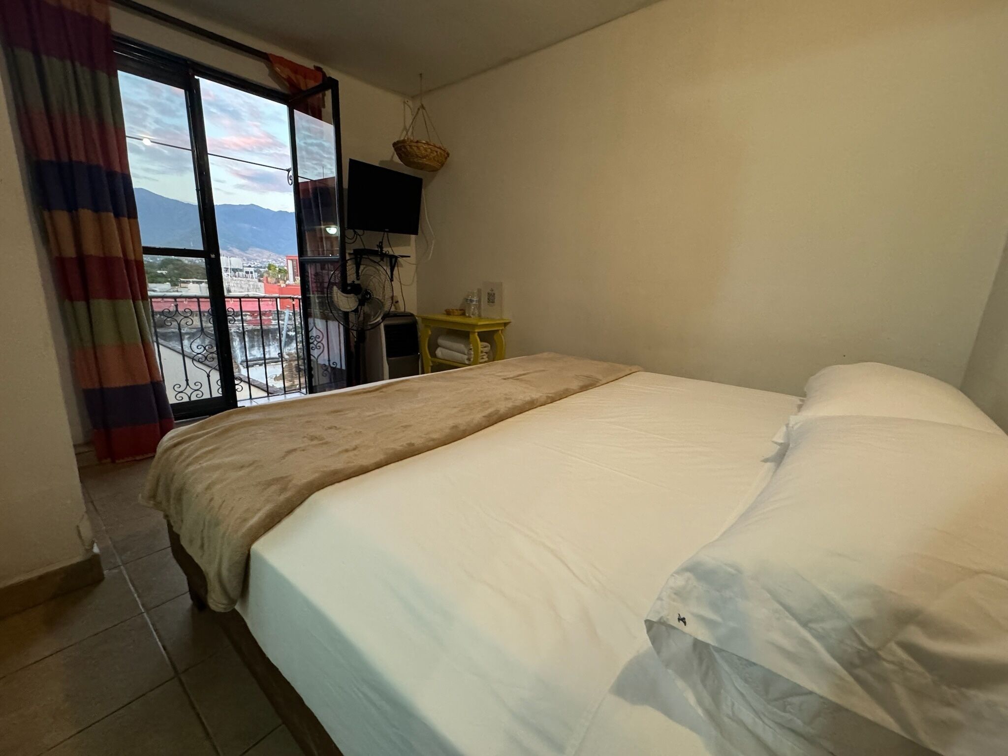 Wifi gratis y ropa de cama 