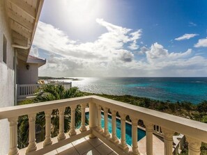 Villa Premium, 4 habitaciones, piscina privada, vistas al mar | Balcón