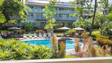 Traditional Studio, Kitchenette, Poolside | Balcony