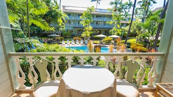 Traditional Studio, Kitchenette, Poolside | Balcony