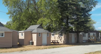 Kincardine Guest Cottage Motel