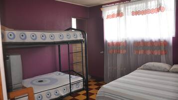 Chambre Double Standard, salle de bains privée | Fer et planche à repasser