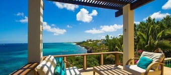 Waves on Shoal Bay Villa