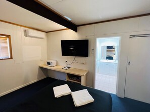 Television - Horsham Motel (Horsham)