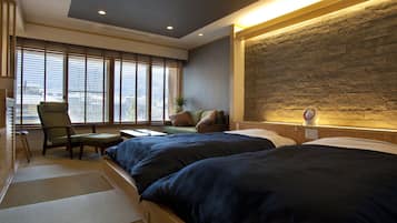 In-room safe, free WiFi, bed sheets