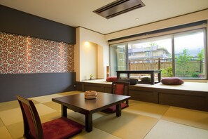 Firemannsrom – superior, tilgjengelighetstilpasset | Safe på rommet, wi-fi (inkludert) og sengetøy