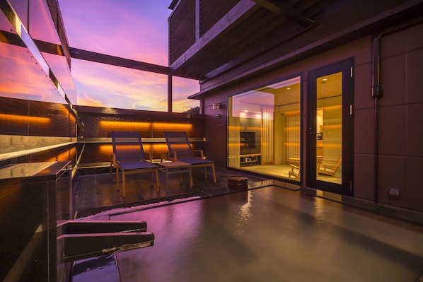 Premium Twin Room, 2 Bedrooms, Bathtub | Hot springs