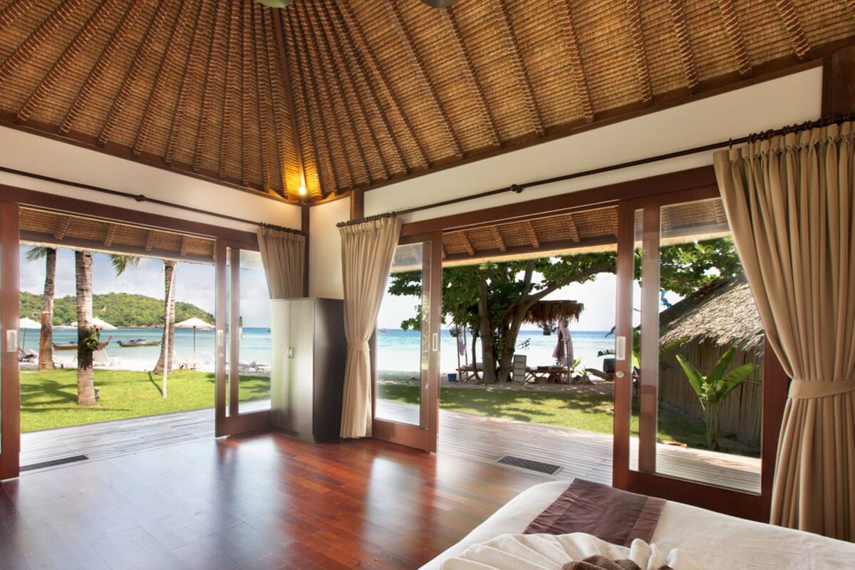 balinese luxury beachfront | in-room safe, blackout curtains, free cots/infant beds, rollaway beds