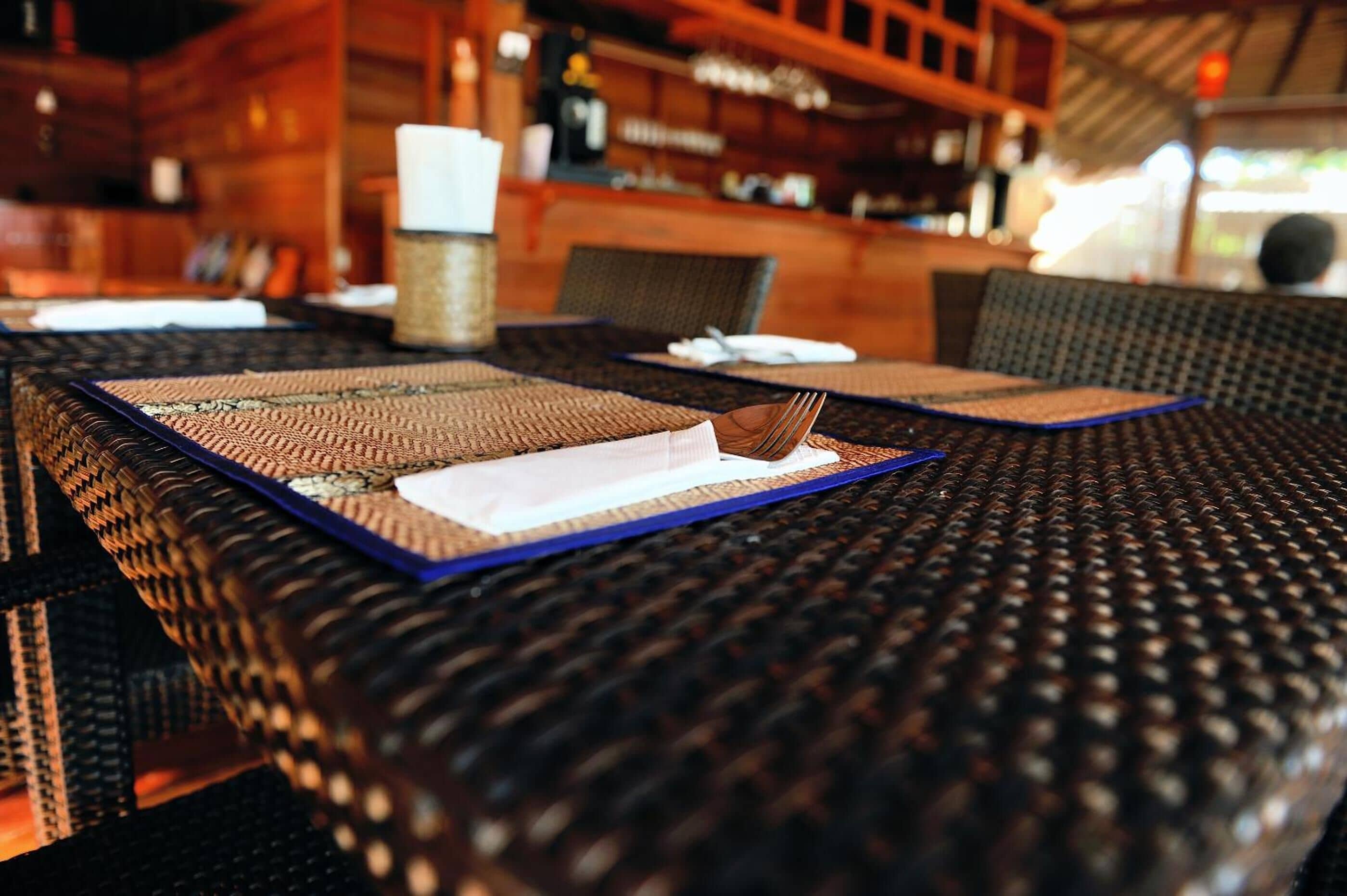 breakfast, lunch and dinner served